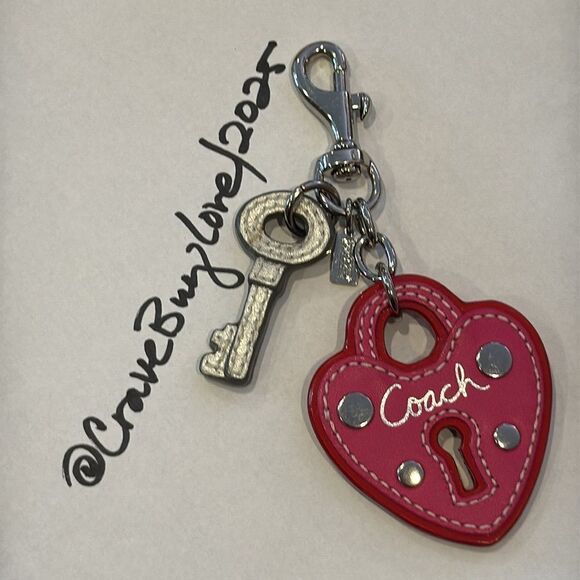 COACH HEART LOCK & KEY CHARM 3D LEATHER STUDS SPELLOUT BAG FOB CHAIN Y2K VGUC - Picture 7 of 10